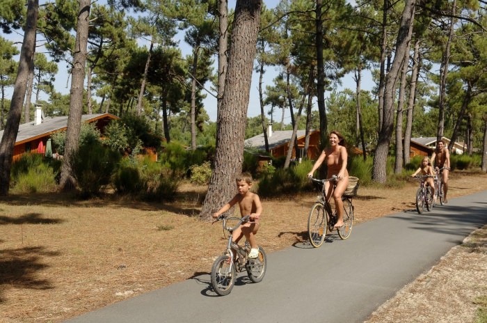 Naturists camp France Euronat video